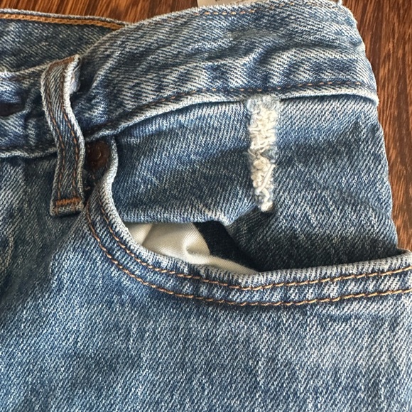 Levi's women's size 26 Wedgie button fly mid rise light Blue Distressed Jeans - Picture 9 of 10